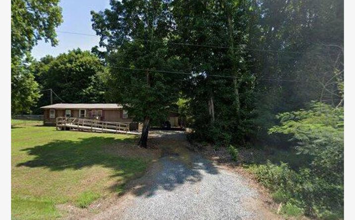 Pictures of Industrial, Self Storage property located at 4722 Calhoun Dr, Liberty, NC 27298 for sales - image #1