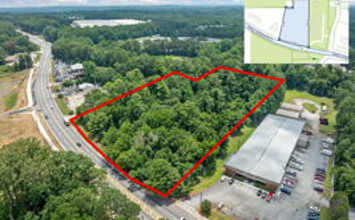 image of property at 5655 COVINGTON HWY Decatur GA 30035-3604