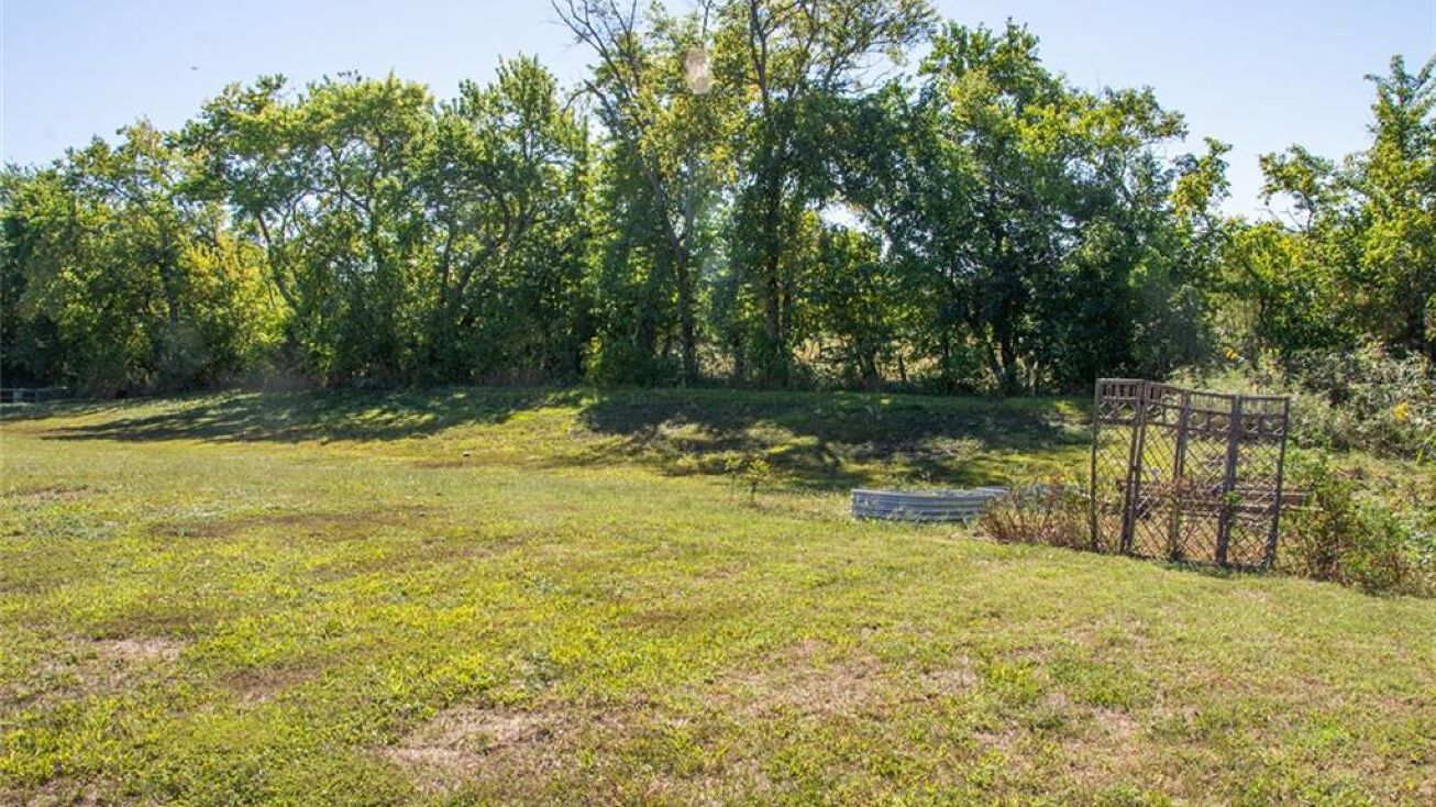 705 Ashley Court, Baldwin City, KS 66006