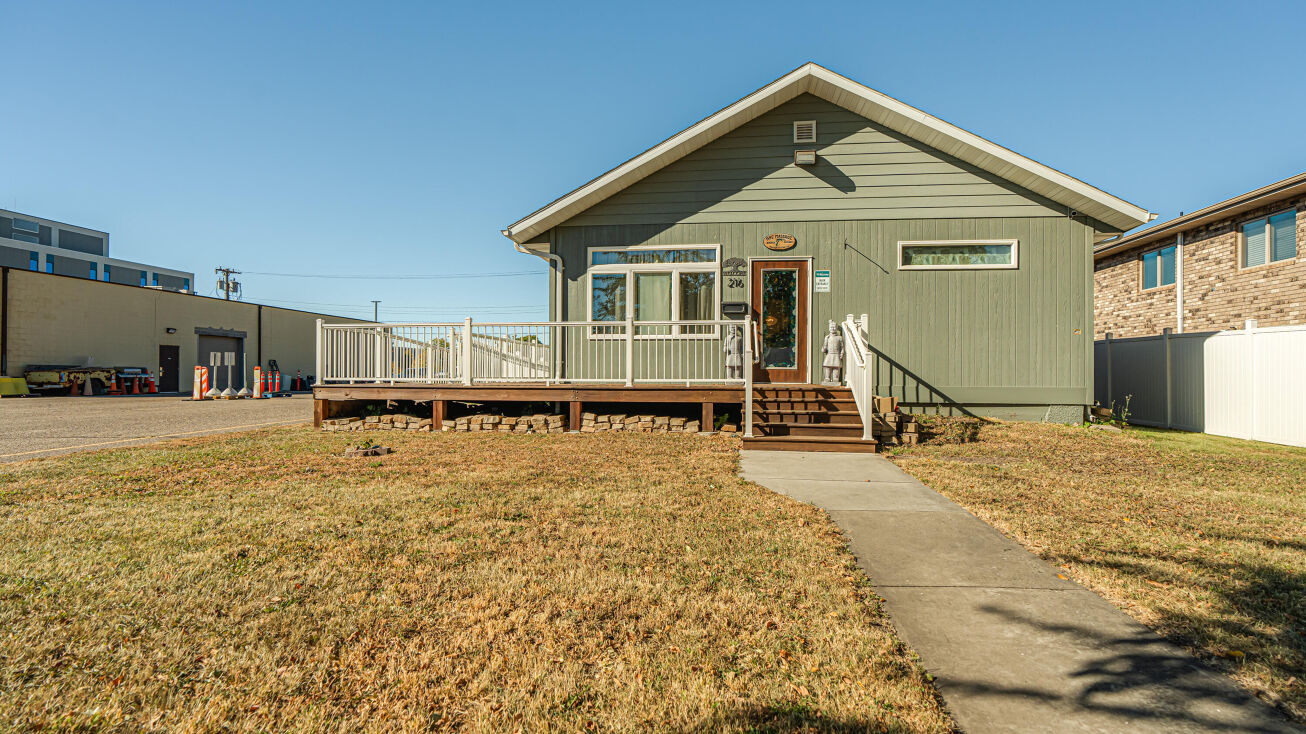 216 14th Street, Bismarck, ND 58501