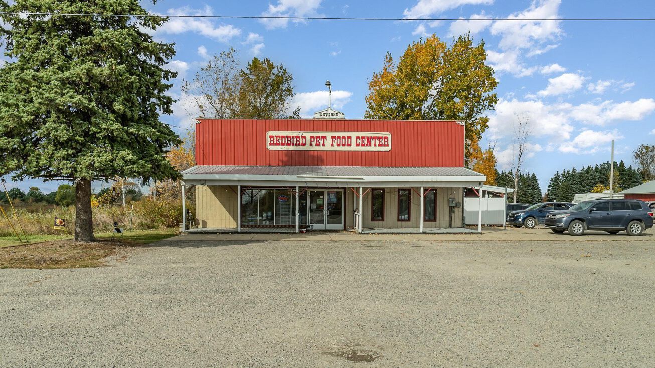 2324 W Monroe Road, Alma, MI 48801