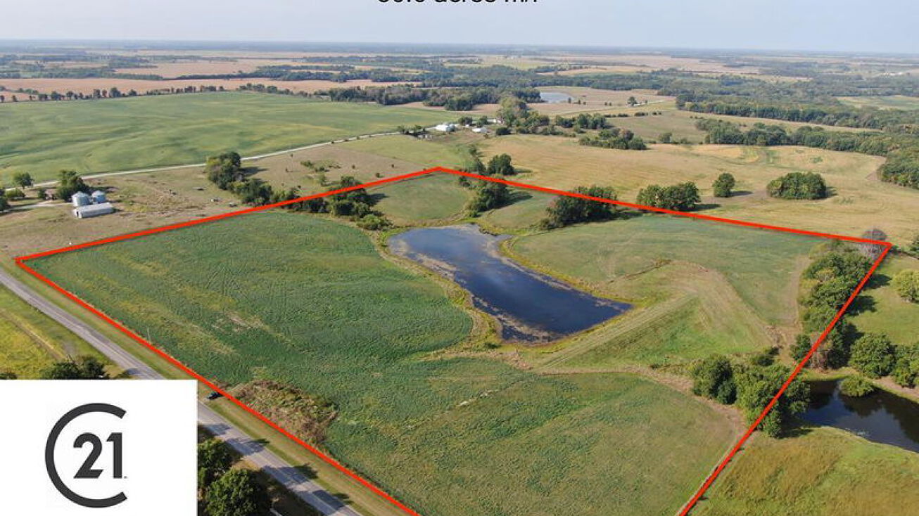 Xxx State Highway D, La Belle, MO 63447