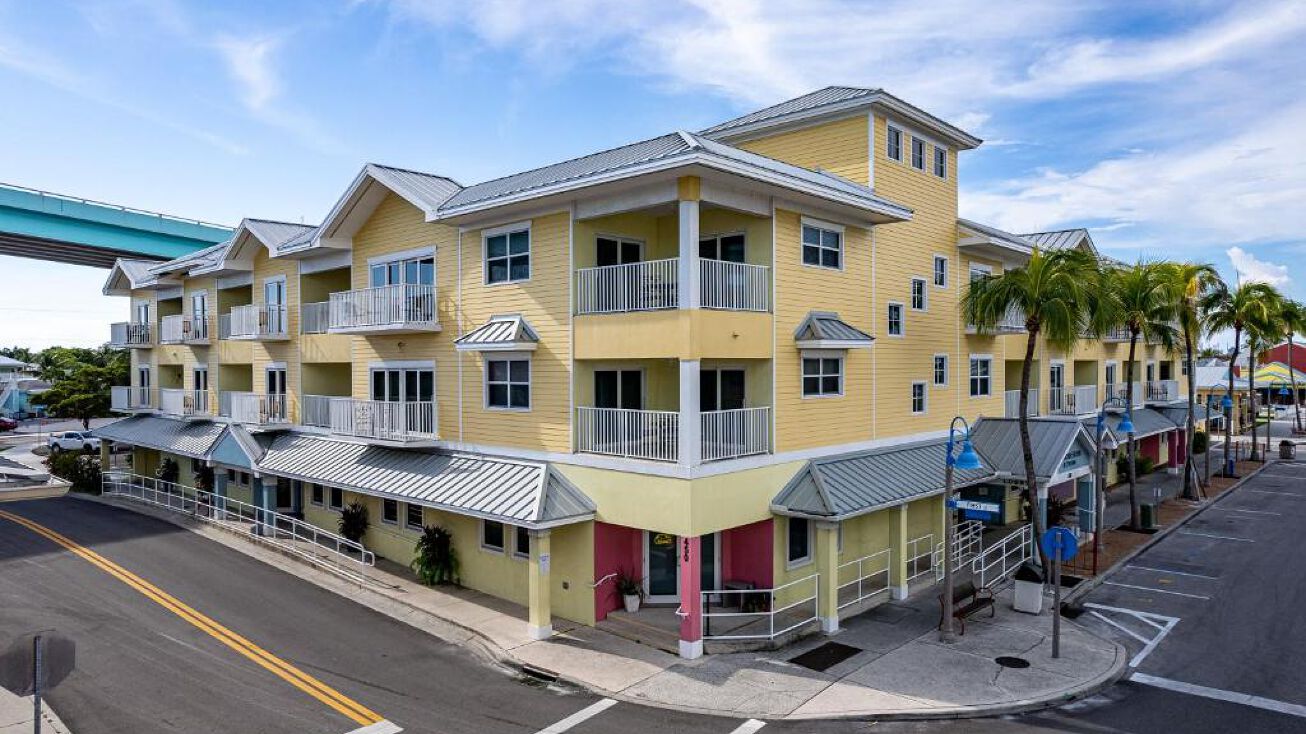 450 Old San Carlos Blvd, Fort Myers Beach, FL 33931