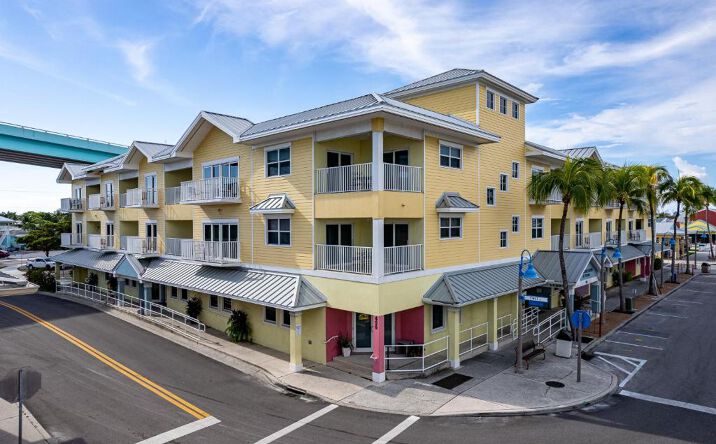 Pictures of Retail property located at 450 Old San Carlos Blvd, Fort Myers Beach, FL 33931 for sales - image #1