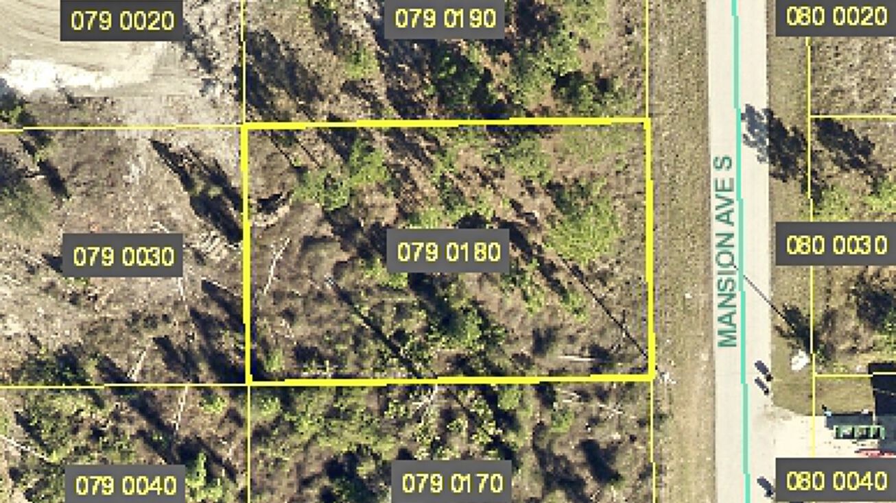 1044 Mansion Ave S, Lehigh Acres, FL 33976