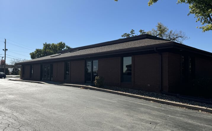 Pictures of Office property located at 612 35th Ave, Moline, IL 61265 for sales - image #1
