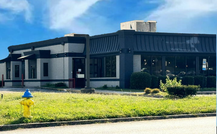 Pictures of Retail property located at 2904 Knoxville Center Dr, Knoxville, TN 37924 for sales - image #1