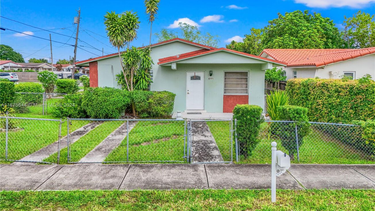 3745 SW 87th Pl, Miami, FL 33165