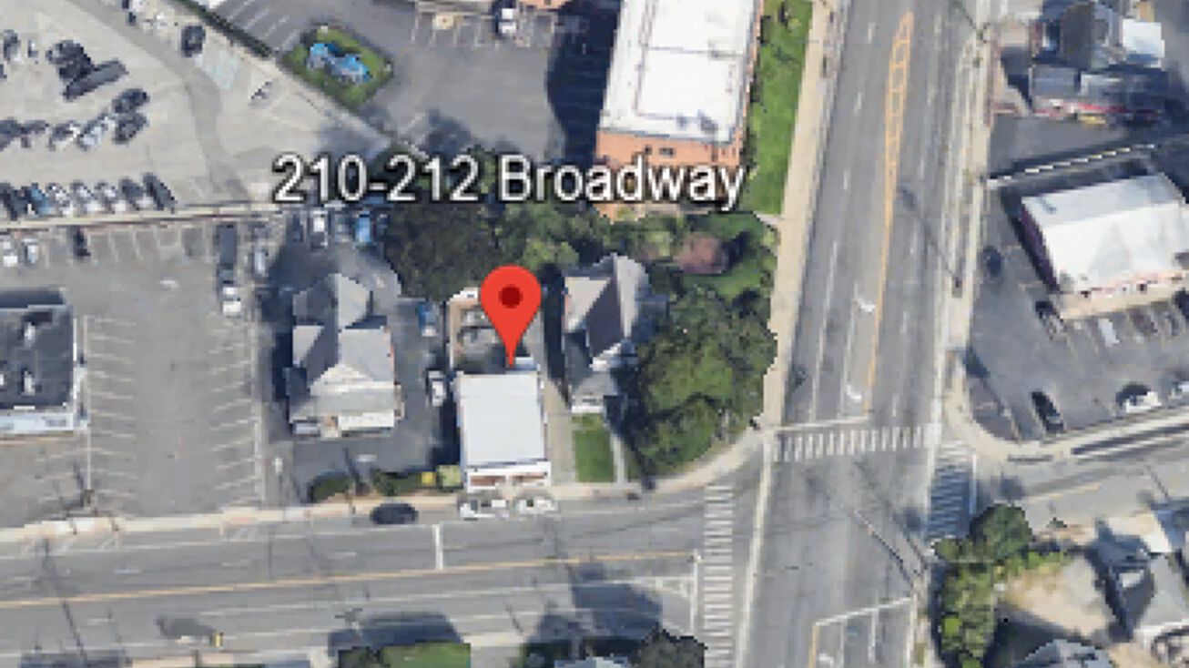 210212 Broadway, Bethpage, NY 11714