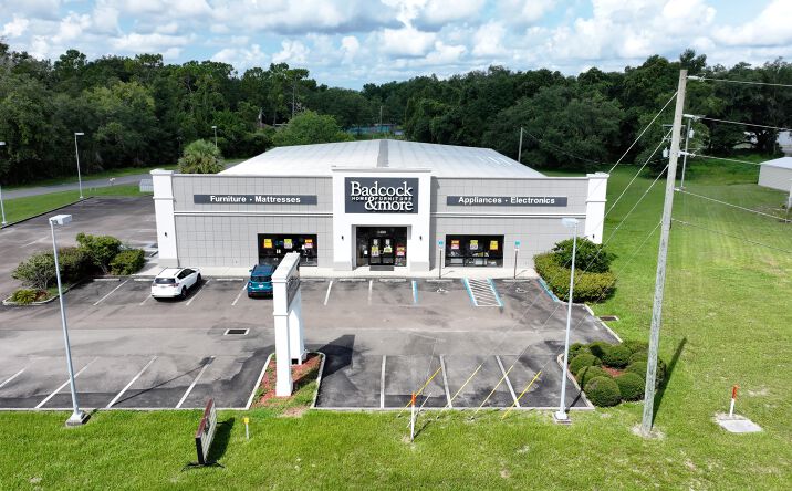 Pictures of Retail property located at 1480 NW 25th Ave, Chiefland, FL 32626 for sales - image #1
