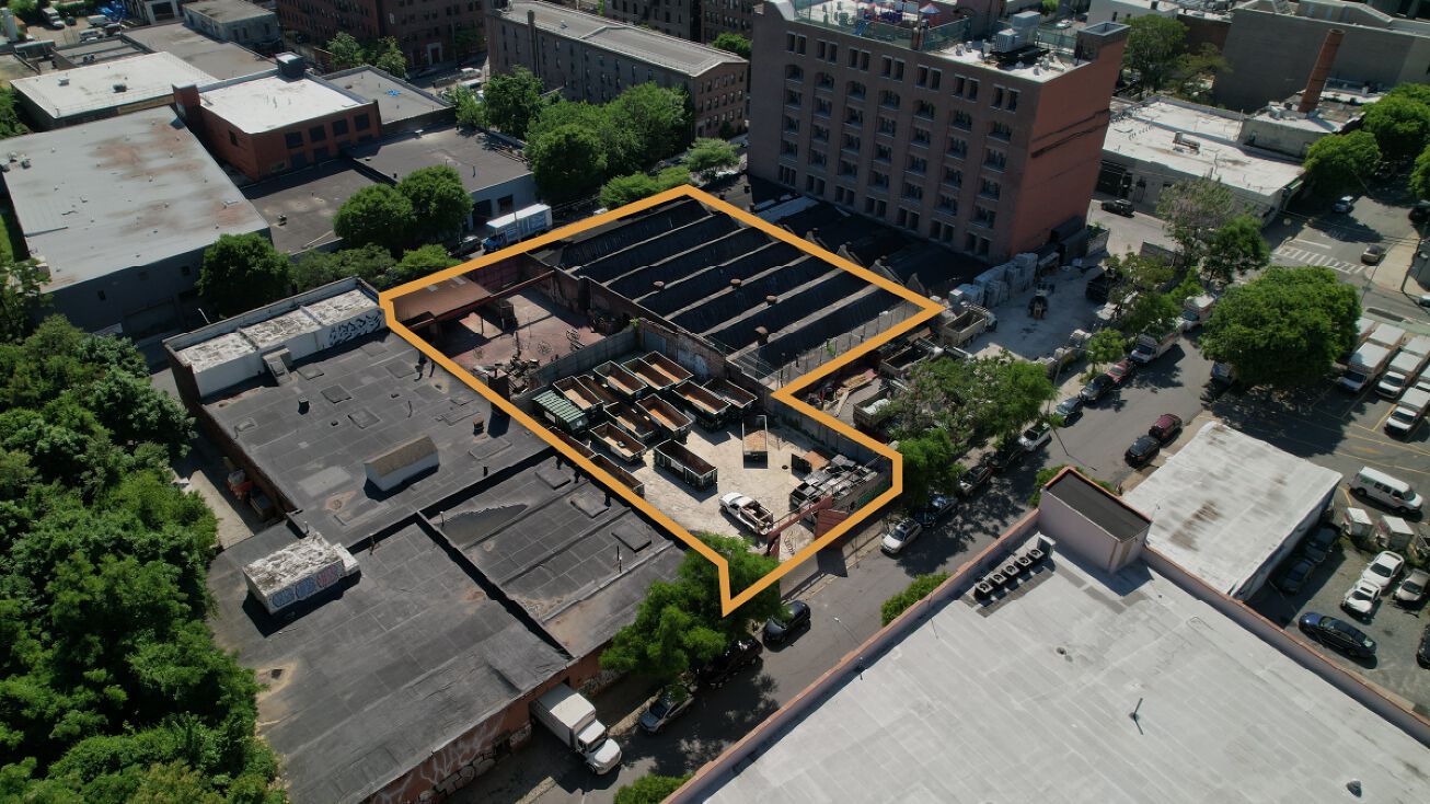 805 E 136th St, The Bronx, NY 10454