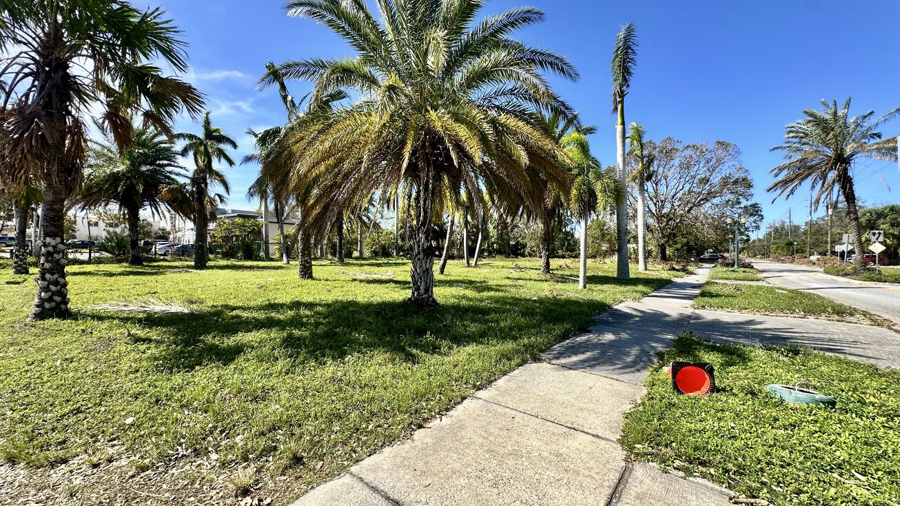 575 N Washington Blvd, Sarasota, FL 34236