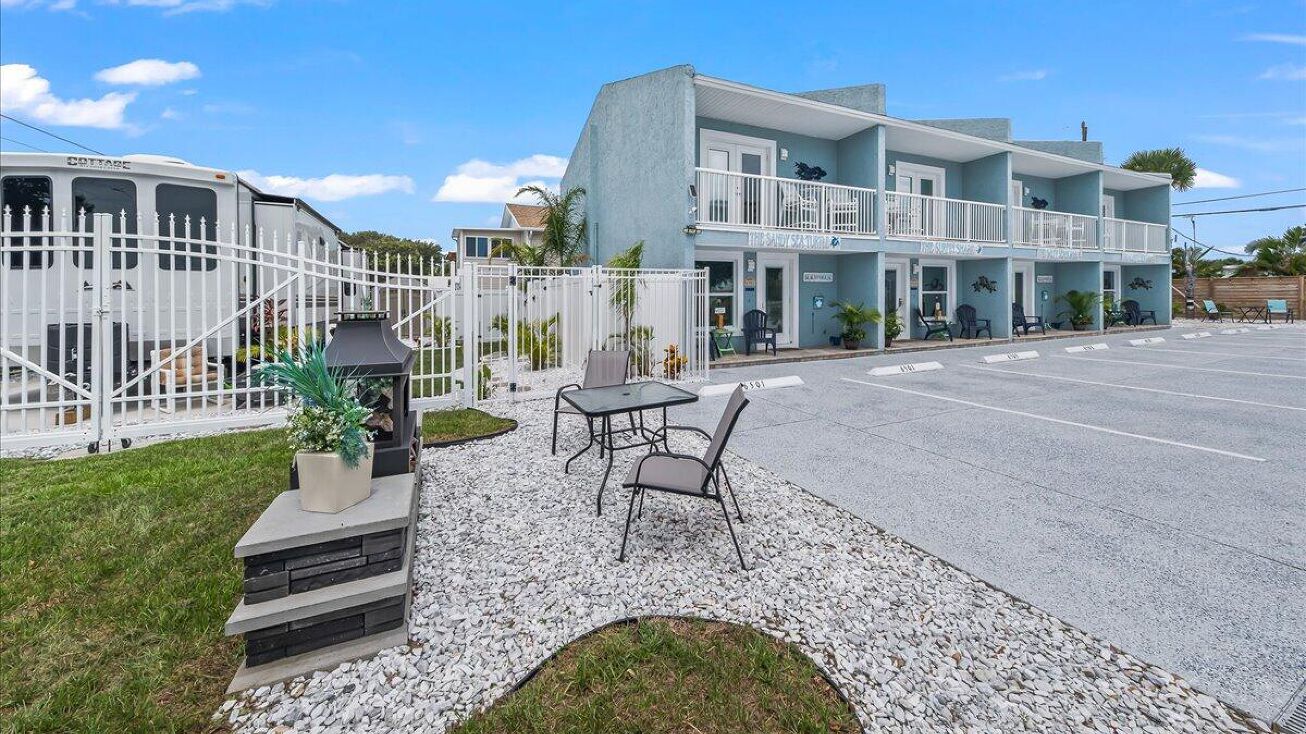 6501 Poinsetta Ave, Cocoa Beach, FL 32931