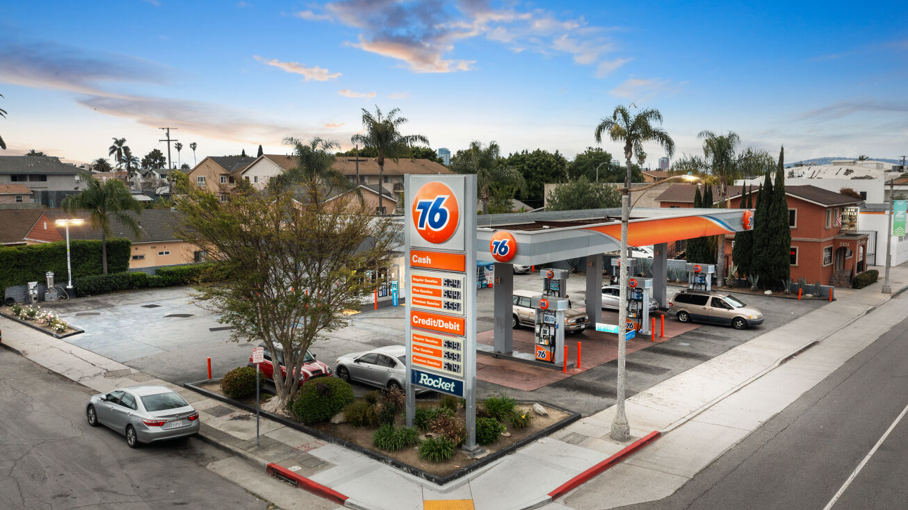 2440 E Anaheim St, Long Beach, CA 90804