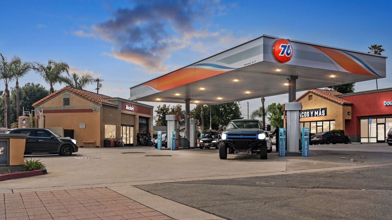 4702 Riverside Dr, Chino, CA 91710