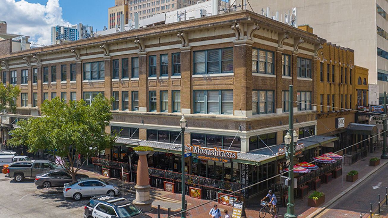 1000 Prairie St, Houston, TX 77002