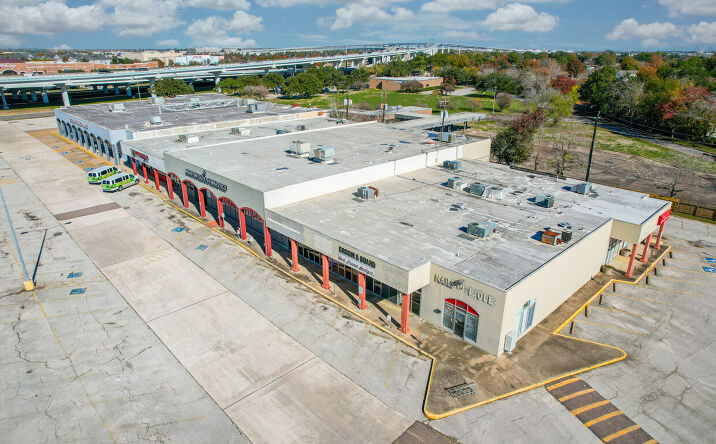 Pictures of Retail property located at 11502 Hughes Rd, Houston, TX 77089 for sales - image #1