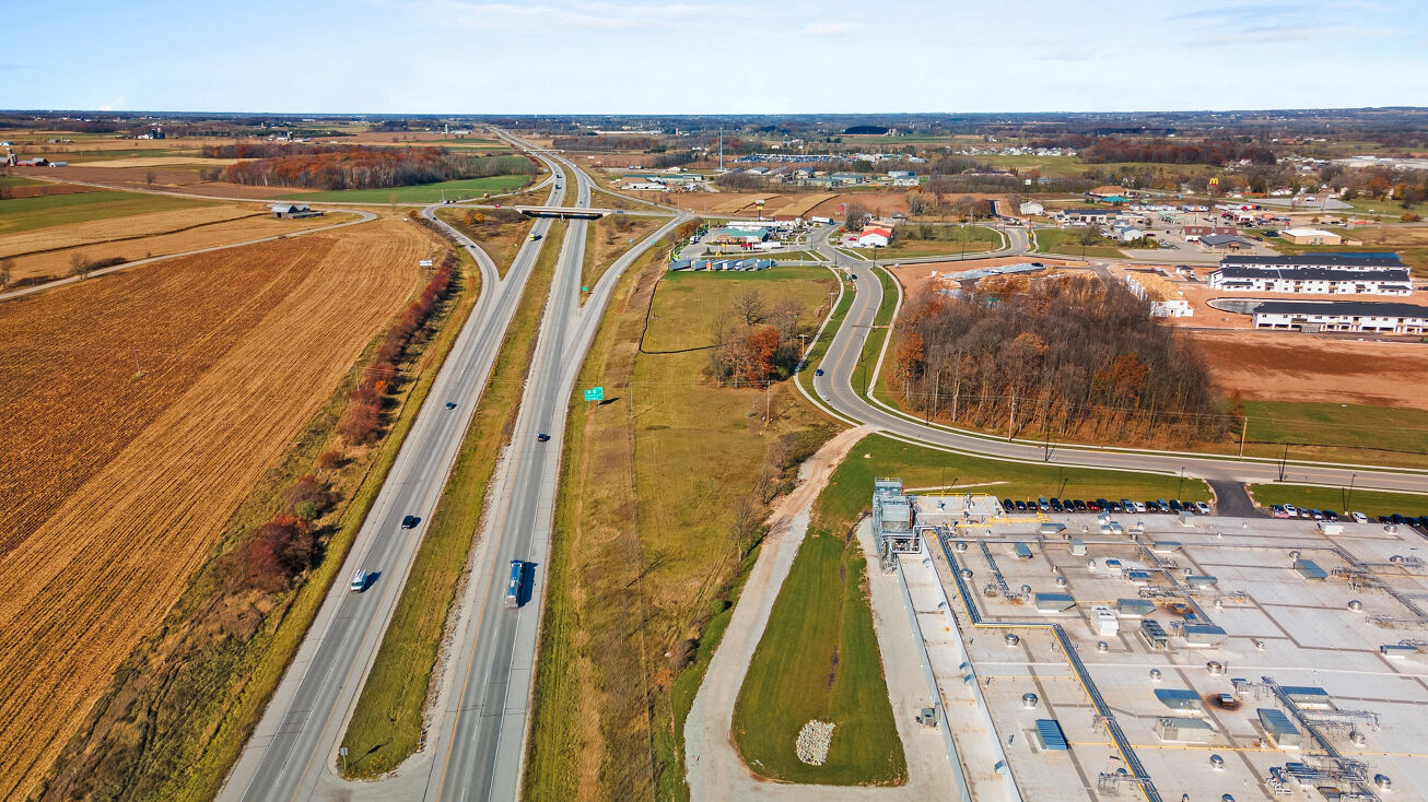 121 Bohemia Dr, Denmark, WI 54208