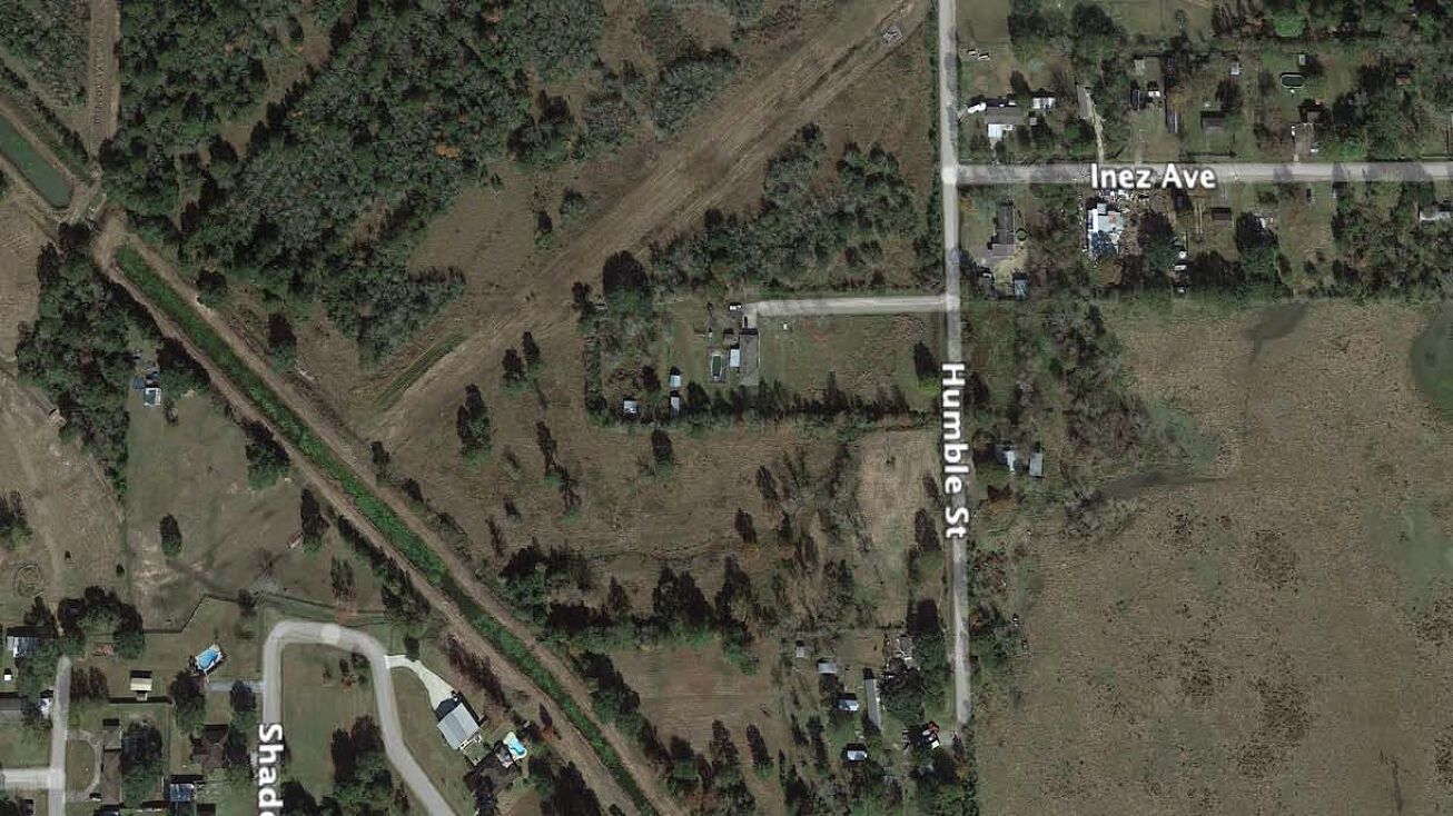 Humble St, Orange, TX 77630