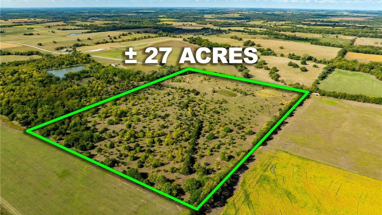 46 E 1000th Road, Baldwin City, KS 66006