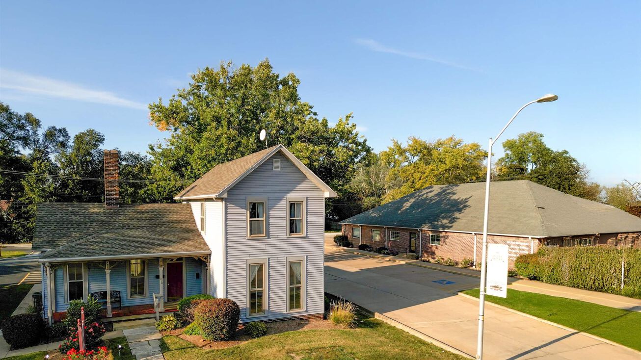 810 E JACKSON Street, IL 61455