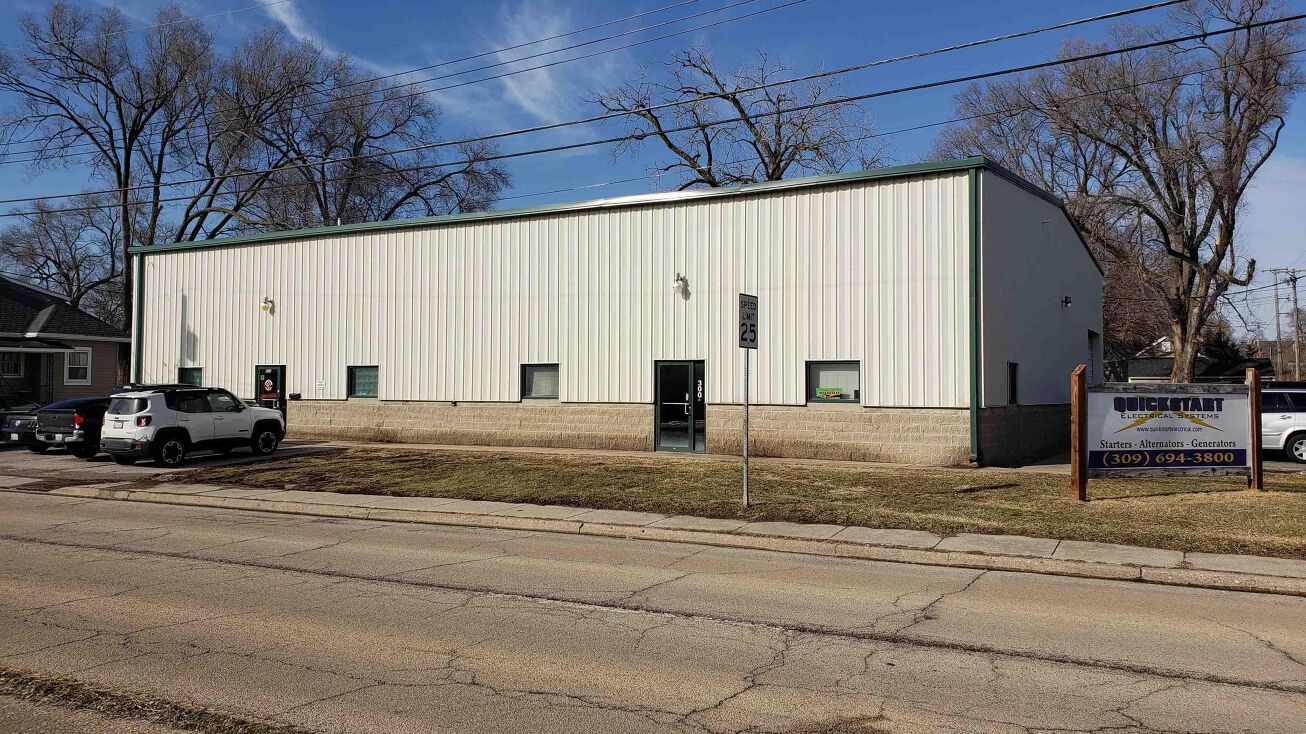 300 EDMUND Street, East Peoria, IL 61611