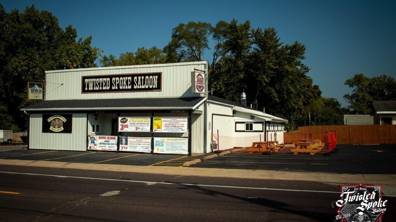 251 DERBY Street, Pekin, IL 61554