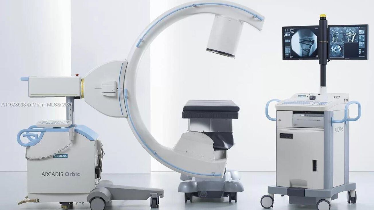 5610 Pga Blvd, Palm Beach Gardens, FL 33418