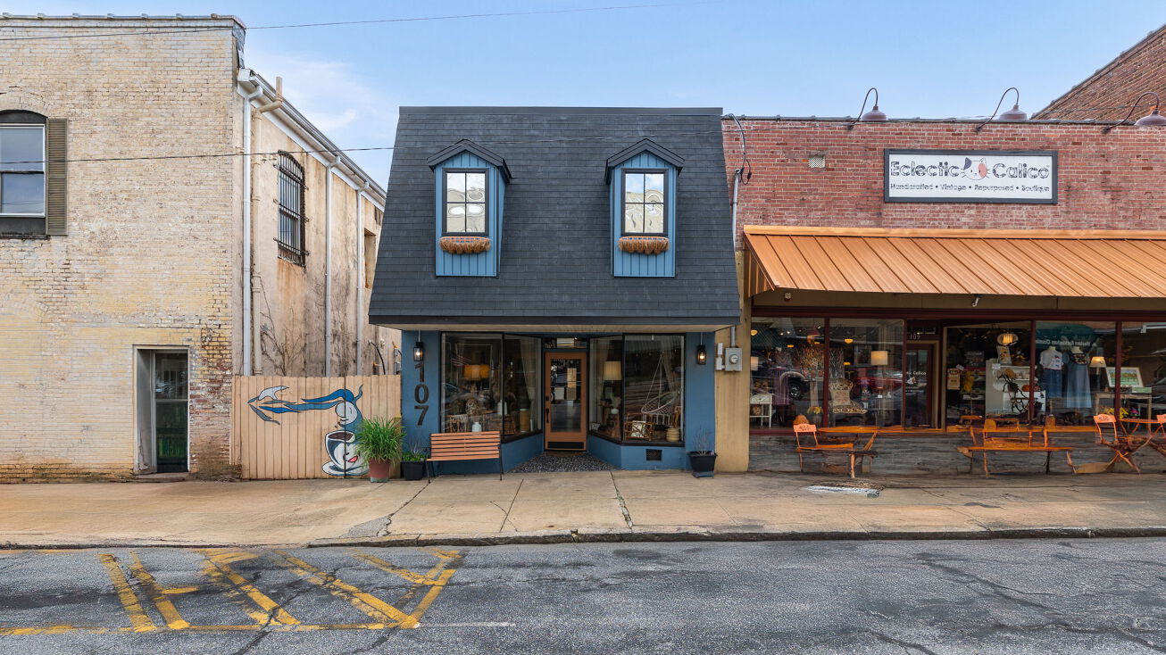 107 W Murphy St, Madison, NC 27025