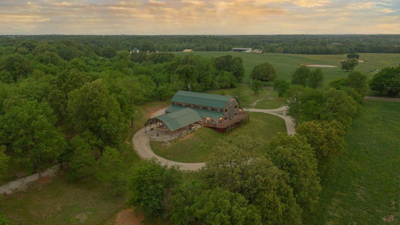 9131 Wallaby Road, Pierce City, MO 65723