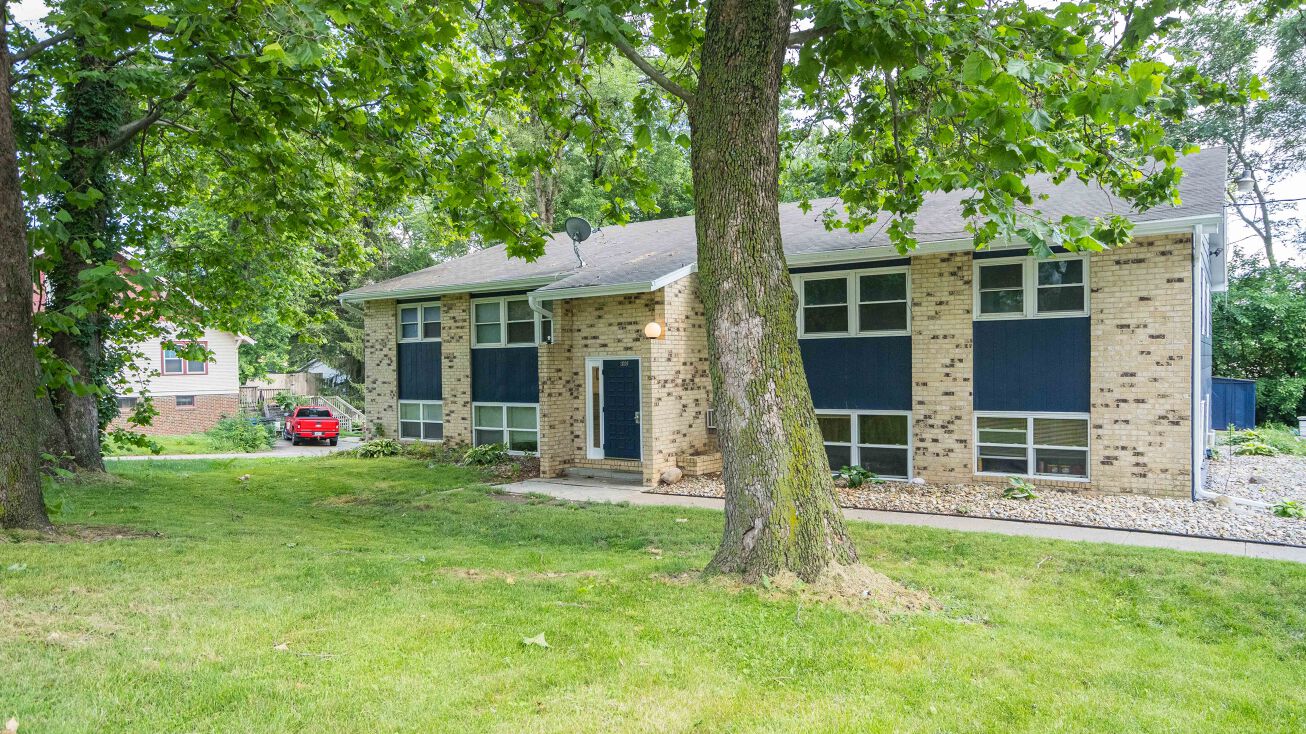 4001 E University Ave, Des Moines, IA 50317