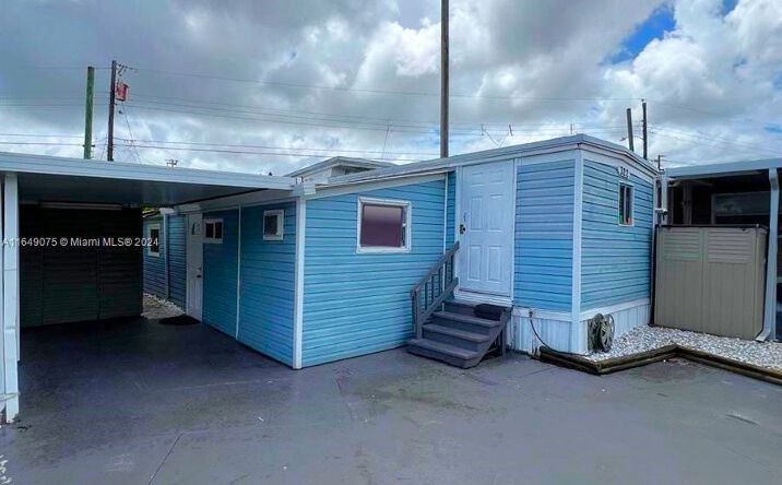 Pictures of Multifamily property located at 2980 NW 79th St, Miami, FL 33147 for sales - image #1