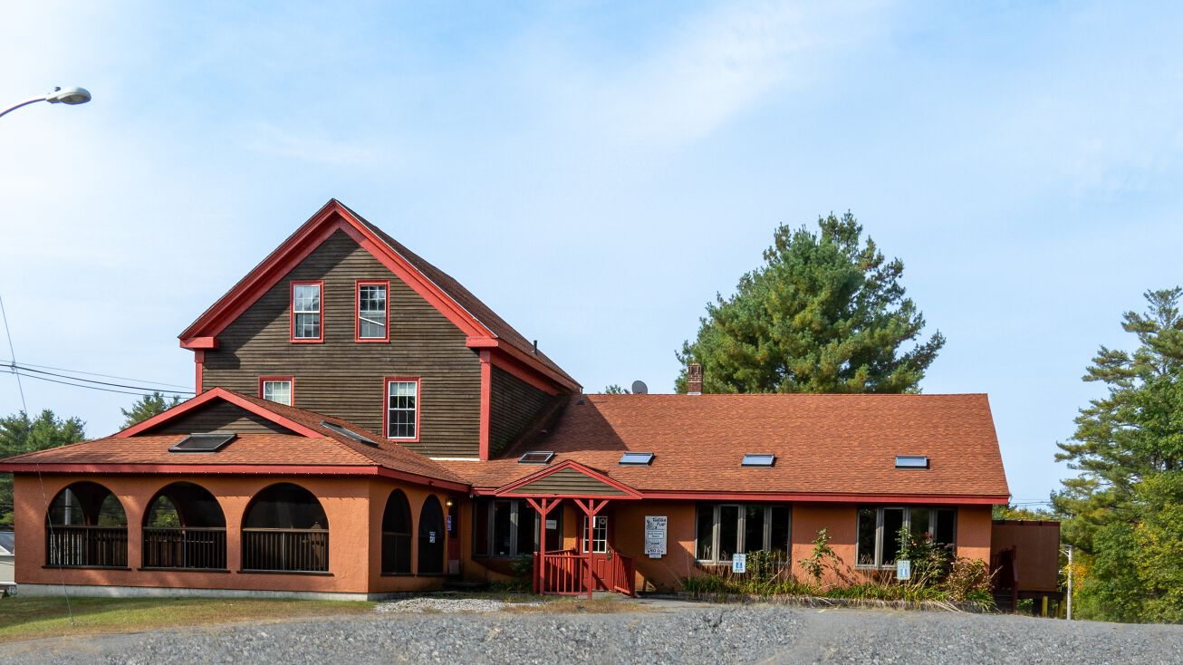 1871 Forest Ave, Portland, ME 04103