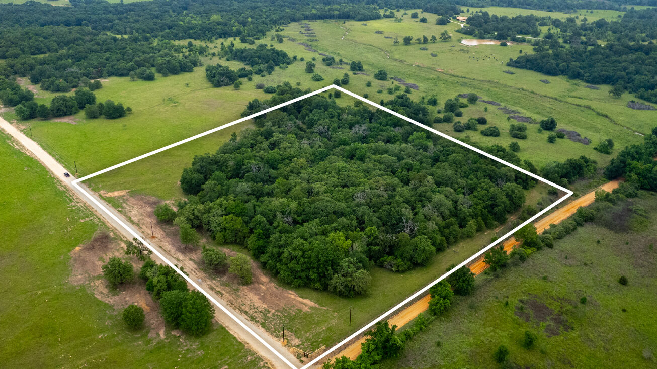 160 Green Acres Lane, Milano, TX 76556