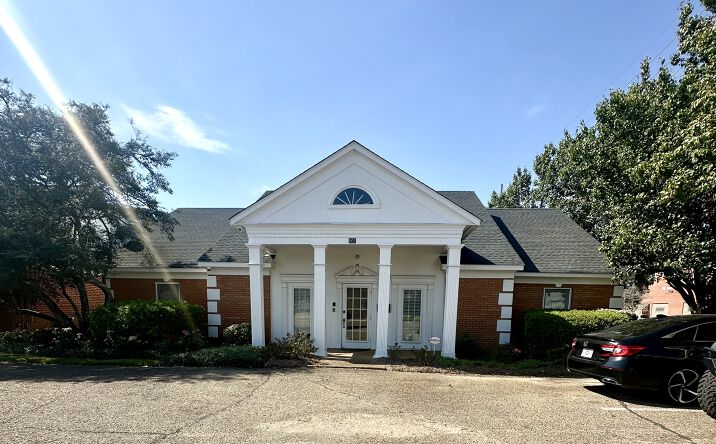 Pictures of Office property located at 501 State St, Jackson, MS 39201 for sales - image #1