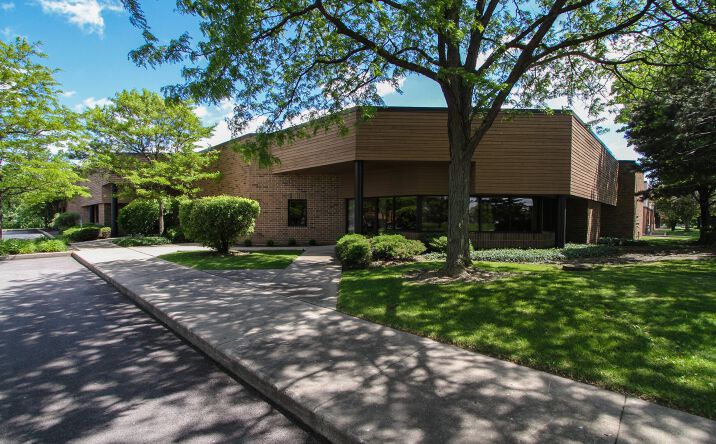 Pictures of Industrial property located at 250 Chaddick Dr, Wheeling, IL 60090 for sales - image #1