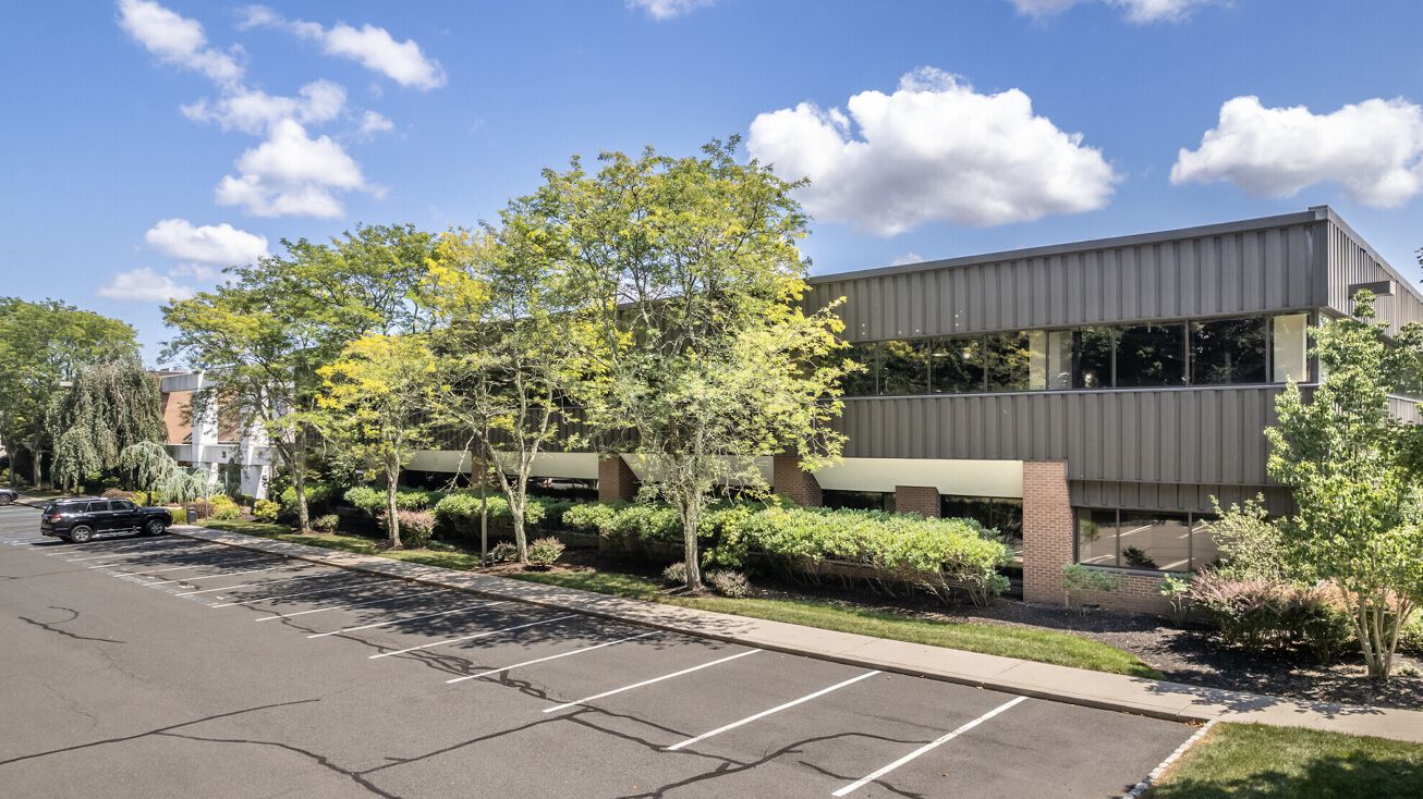 35 Technology Dr S, Warren, NJ 07059