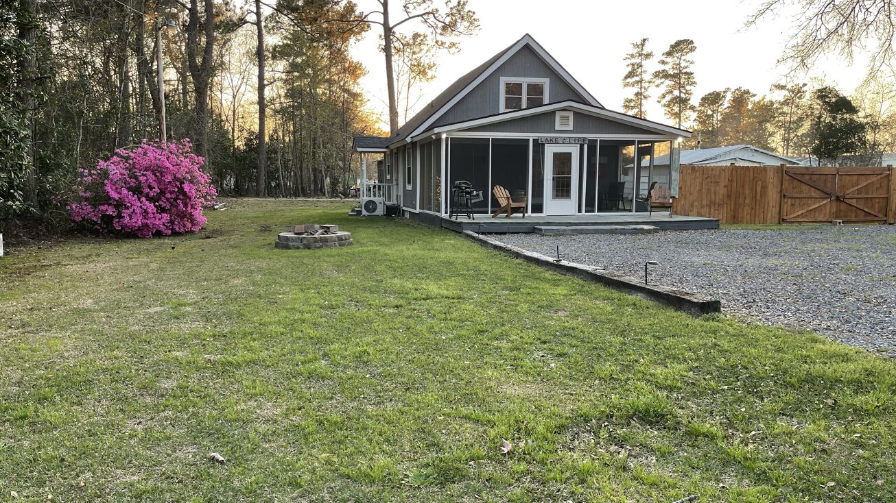 13348 SC260, Manning, SC 29102