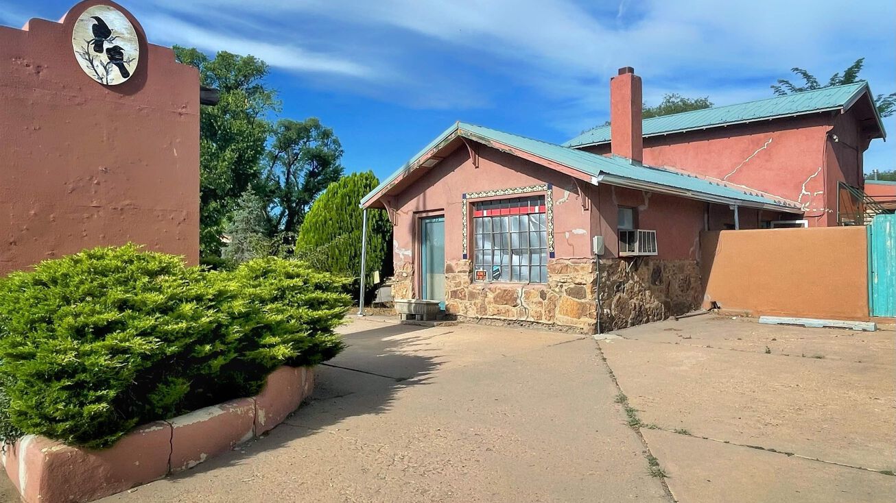 1133 Grand Avenue, Las Vegas, NM 87701