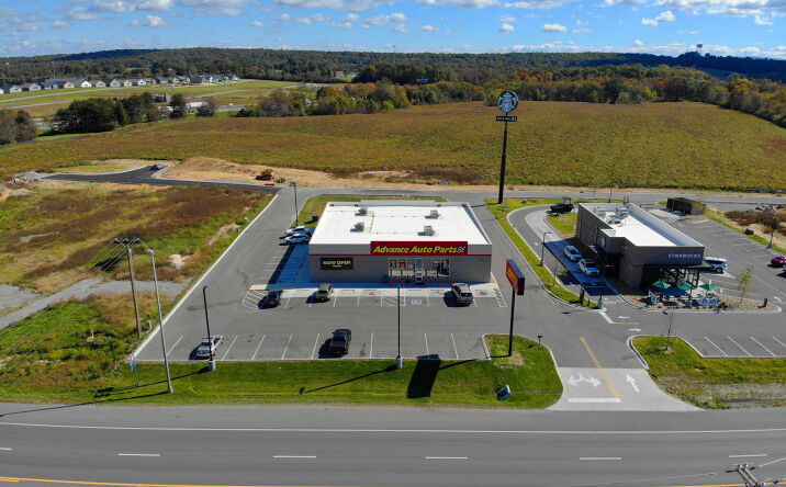 Pictures of Retail property located at 2010 Genesis Rd, Crossville, TN 38555 for sales - image #1