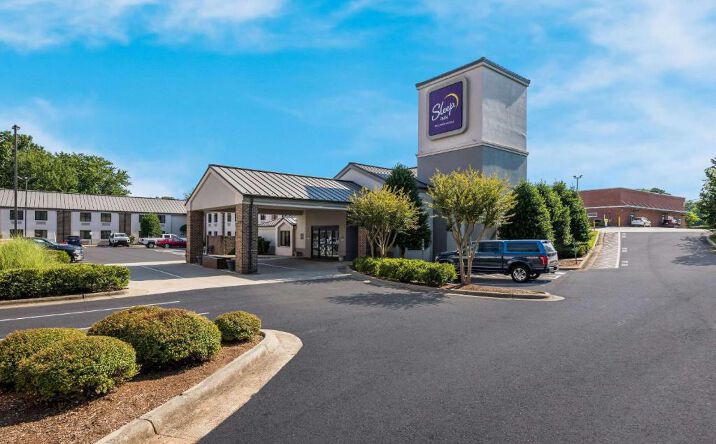 Pictures of Hospitality property located at 1406 Heartland Dr, Kernersville, NC 27284 for sales - image #1