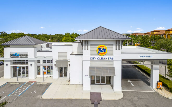 Pictures of Retail property located at 8452 Tuttle Ave, Sarasota, FL 34243 for sales - image #1