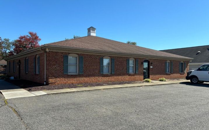 Pictures of Office property located at 2815 Linkhorne Dr, Lynchburg, VA 24503 for sales - image #1