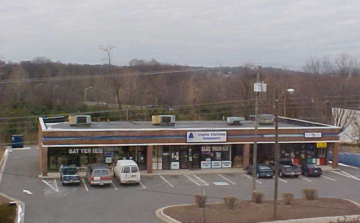 Pictures of Retail property located at 2613 Wards Rd, Lynchburg, VA 24502 for comps - image #1