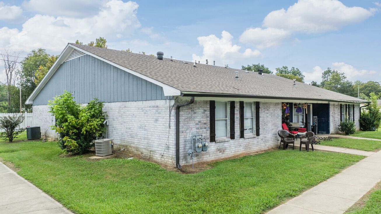 Pictures of Multifamily property located at 313 Genesis Ct, Yazoo City, MS 39194 for sales - image #1