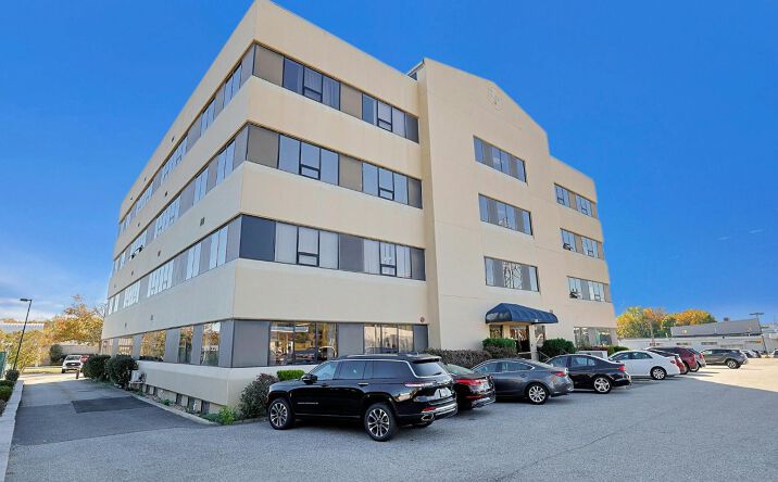 Pictures of Office property located at 225 Dolson Ave, Middletown, NY 10940, Middletown, NY 10940 for comps - image #1