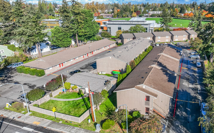 Pictures of Multifamily property located at 2728 W Maplewood Ave, Bellingham, WA 98225 for sales - image #1