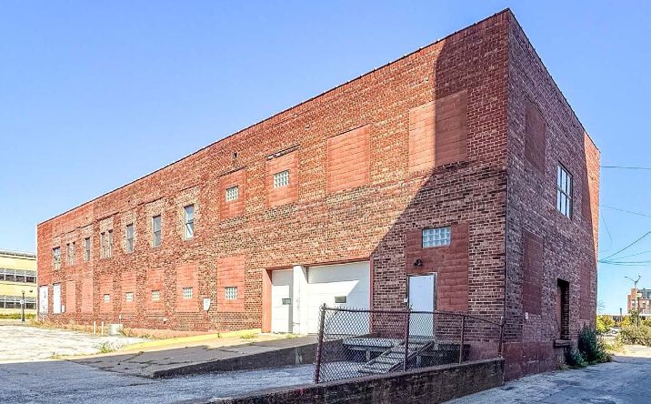 Pictures of Office property located at 315 W 4th St, Davenport, IA 52801 for sales - image #1