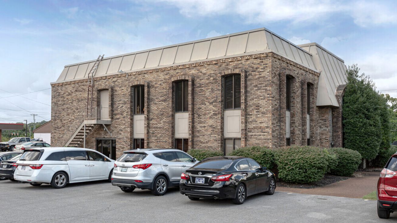 2821 Lebanon Pike, Nashville, TN 37214