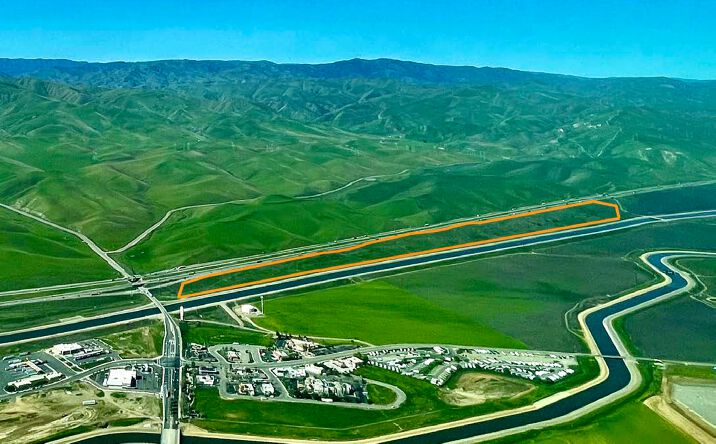 Pictures of Land property located at Interstate 5, Patterson, CA 95363 for sales - image #1